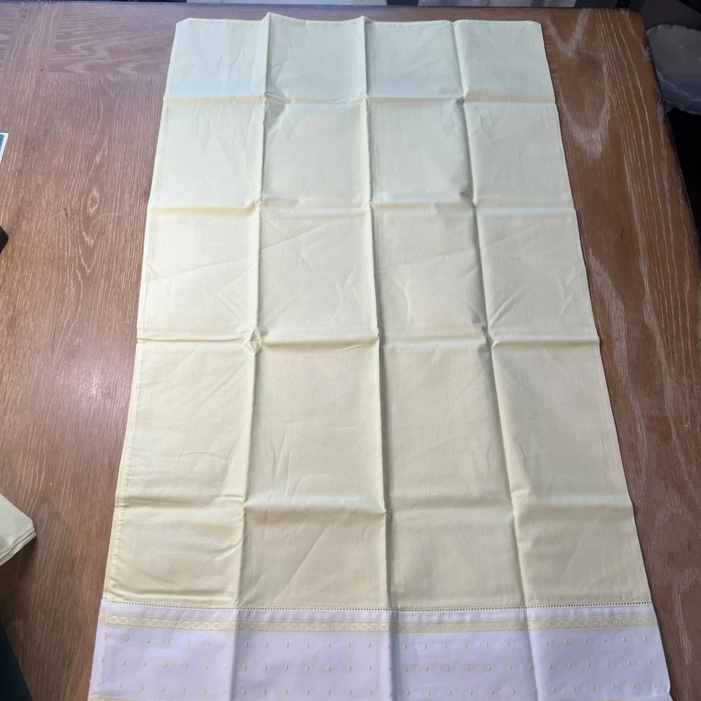 Dan River Combed Percale Pair of Vtg Pillowcases Yellow 33 X 20